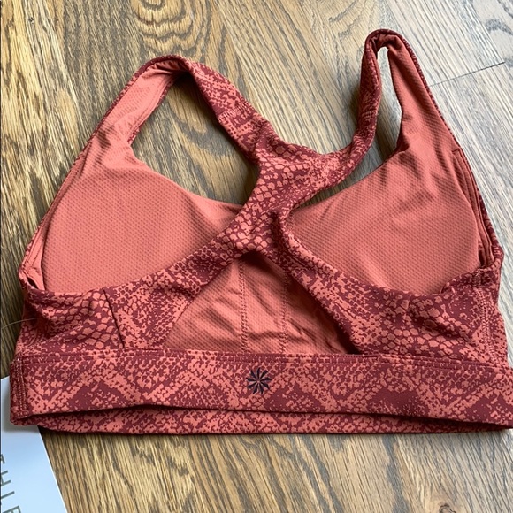NWT Athleta Ultimate Snake Bra, size XS - Picture 4 of 5